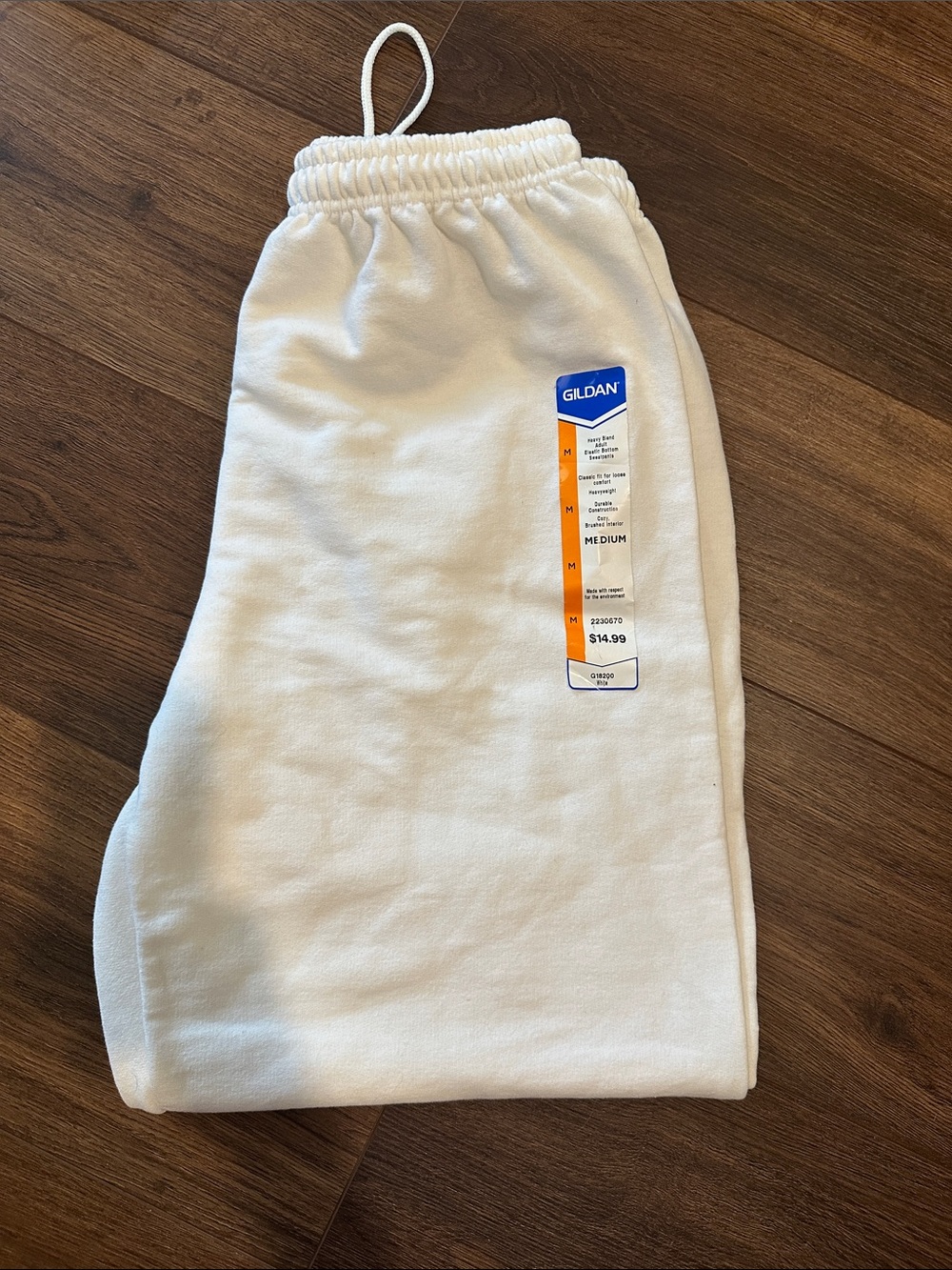 Gildan Adult size White Fleece Joggers size medium
